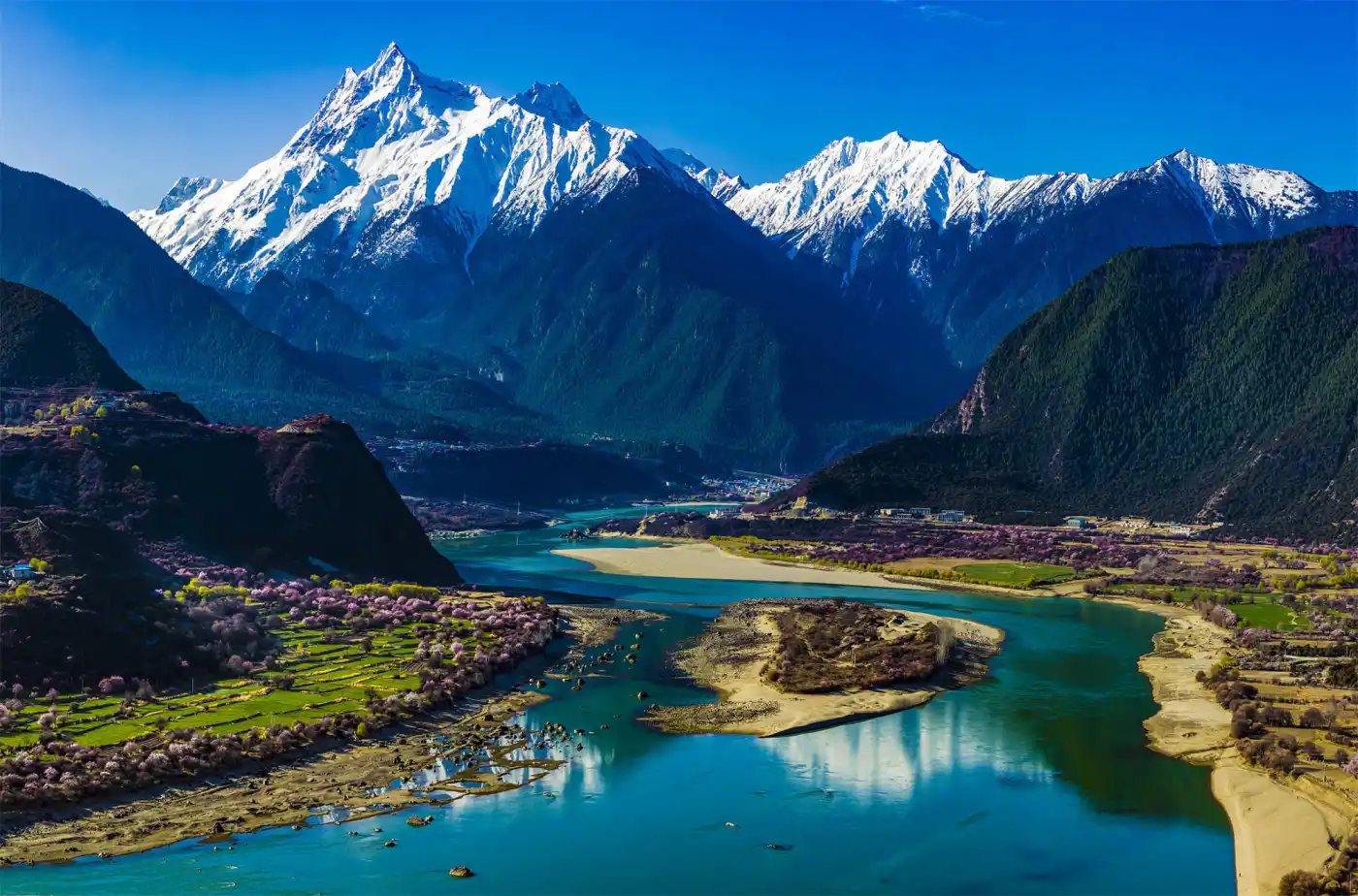 deep canyons, nature adventure, scenic landscapes, China exploration, outdoor travel