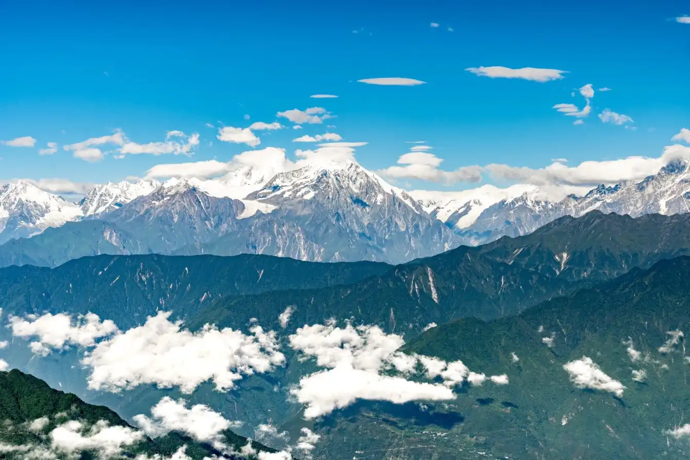 China travel,Sichuan travel,Snow mountain,Hiking adventure,Minya konka