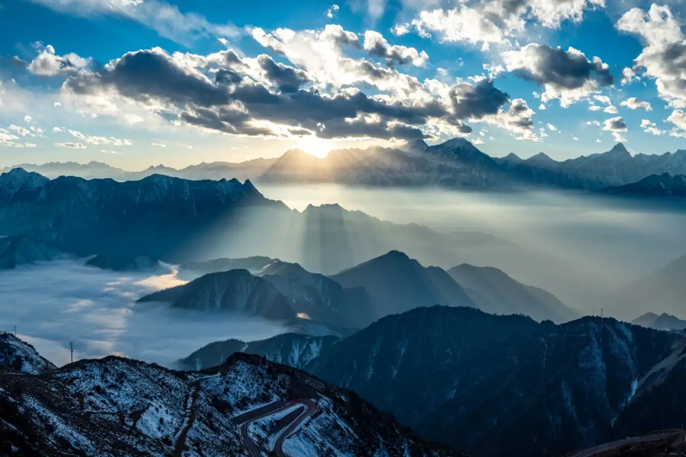 China travel,Sichuan travel,Snow mountain,Hiking adventure,Minya konka