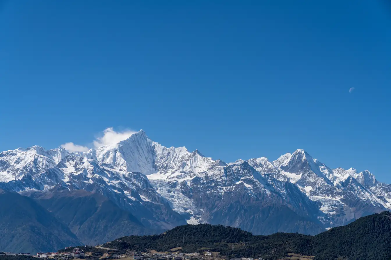 Meili Snow Mountain,Yunnan travel,China travel,Sacred peaks,Alpine scenery,Adventure travel