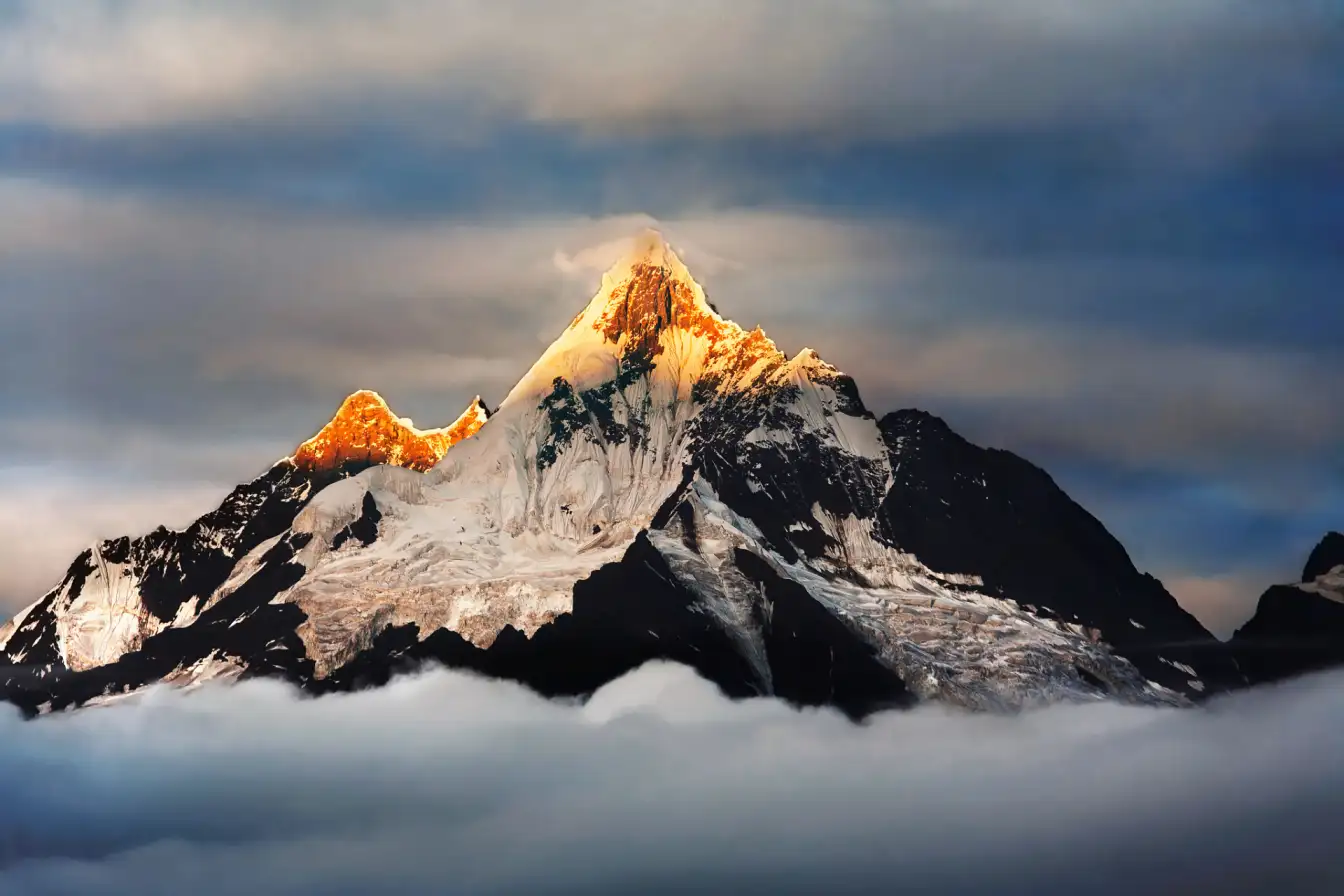 Meili Snow Mountain,Yunnan travel,China travel,Sacred peaks,Alpine scenery,Adventure travel