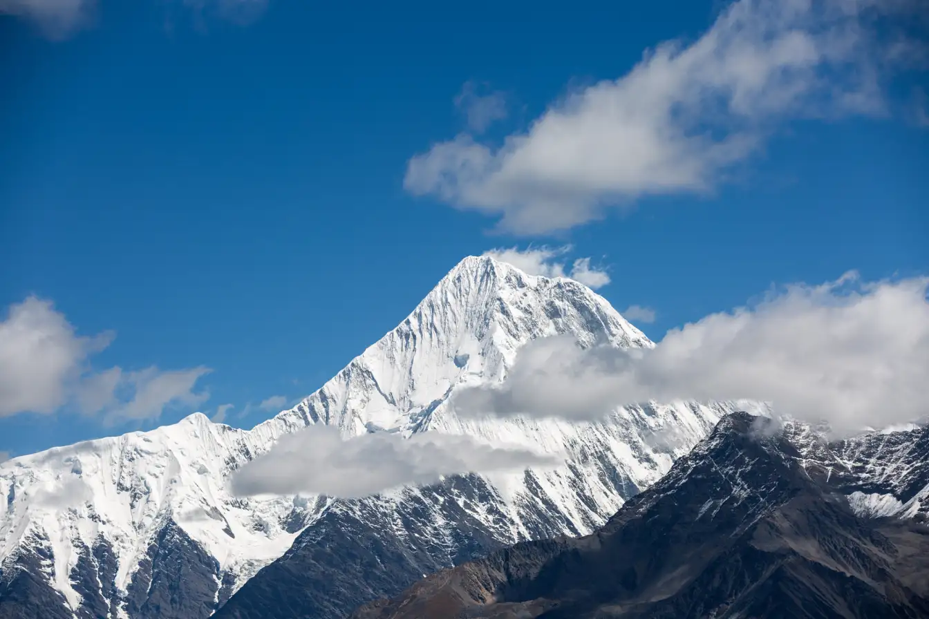 China travel,Sichuan travel,Snow mountain,Hiking adventure,Minya konka