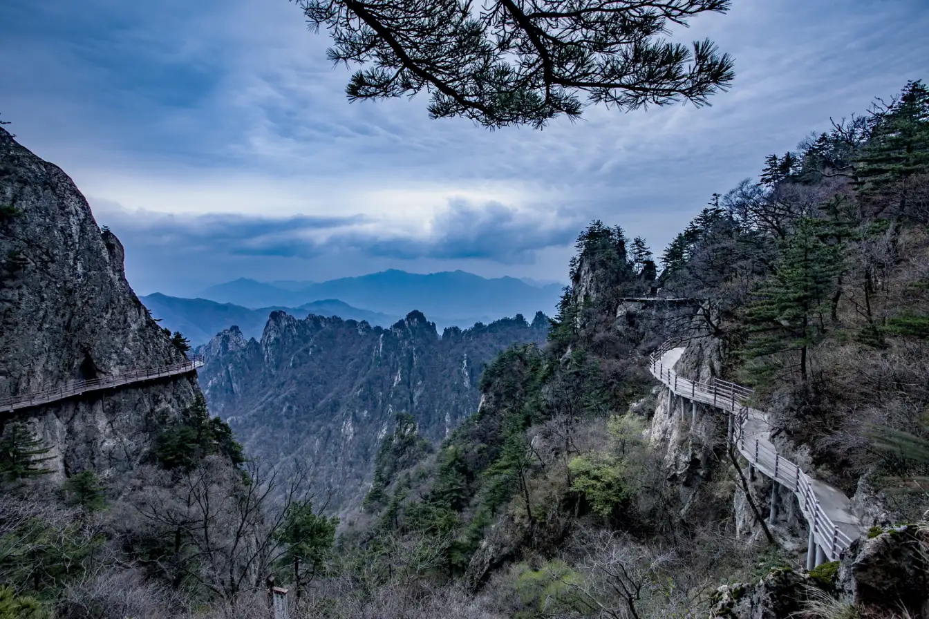 Huangshan,China adventure,Travel tips,Scenic beauty,Outdoor exploration