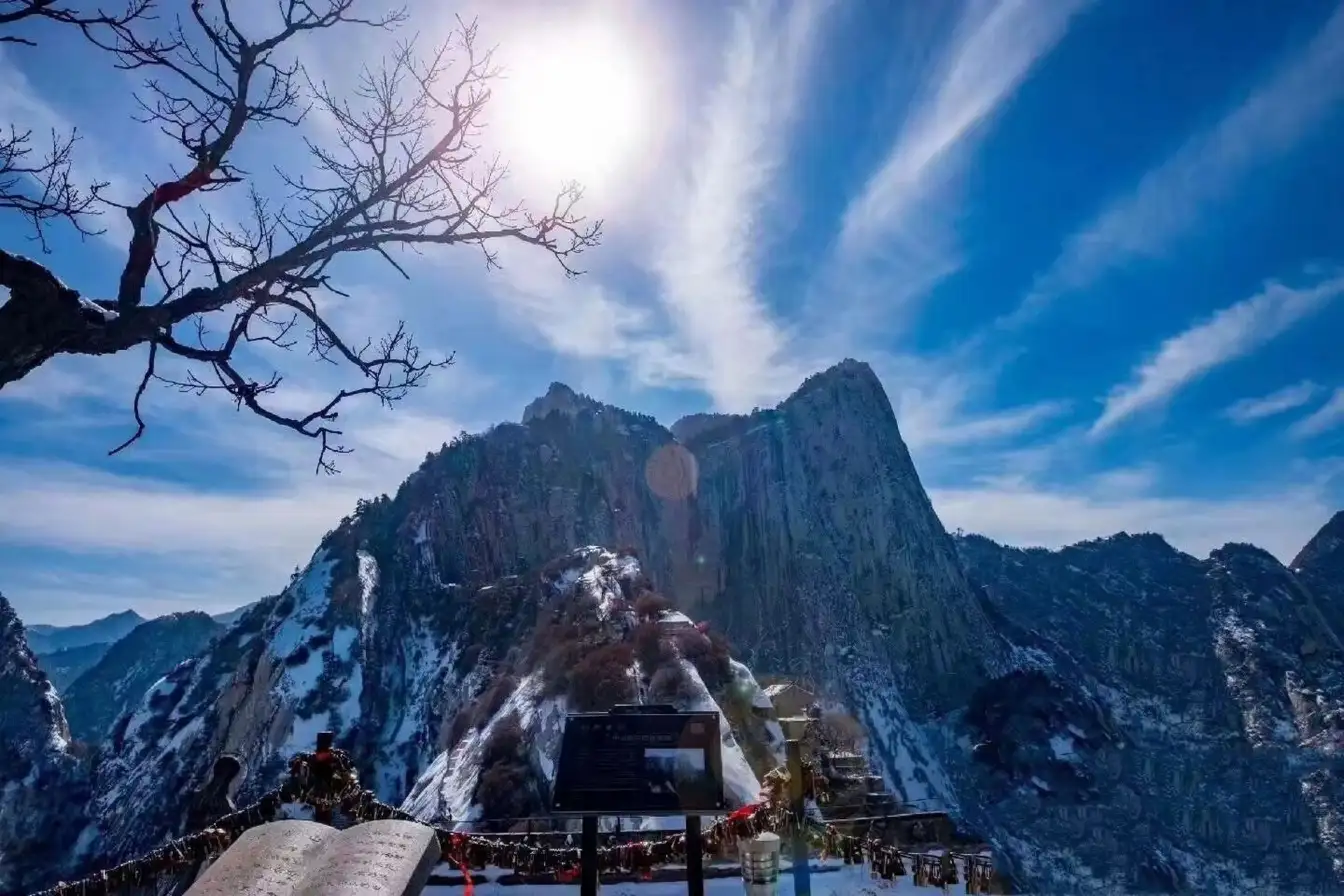 Mount Hua,Shaanxi travel,China travel,Thrilling hikes,Ancient temples,Nature enthusiasts