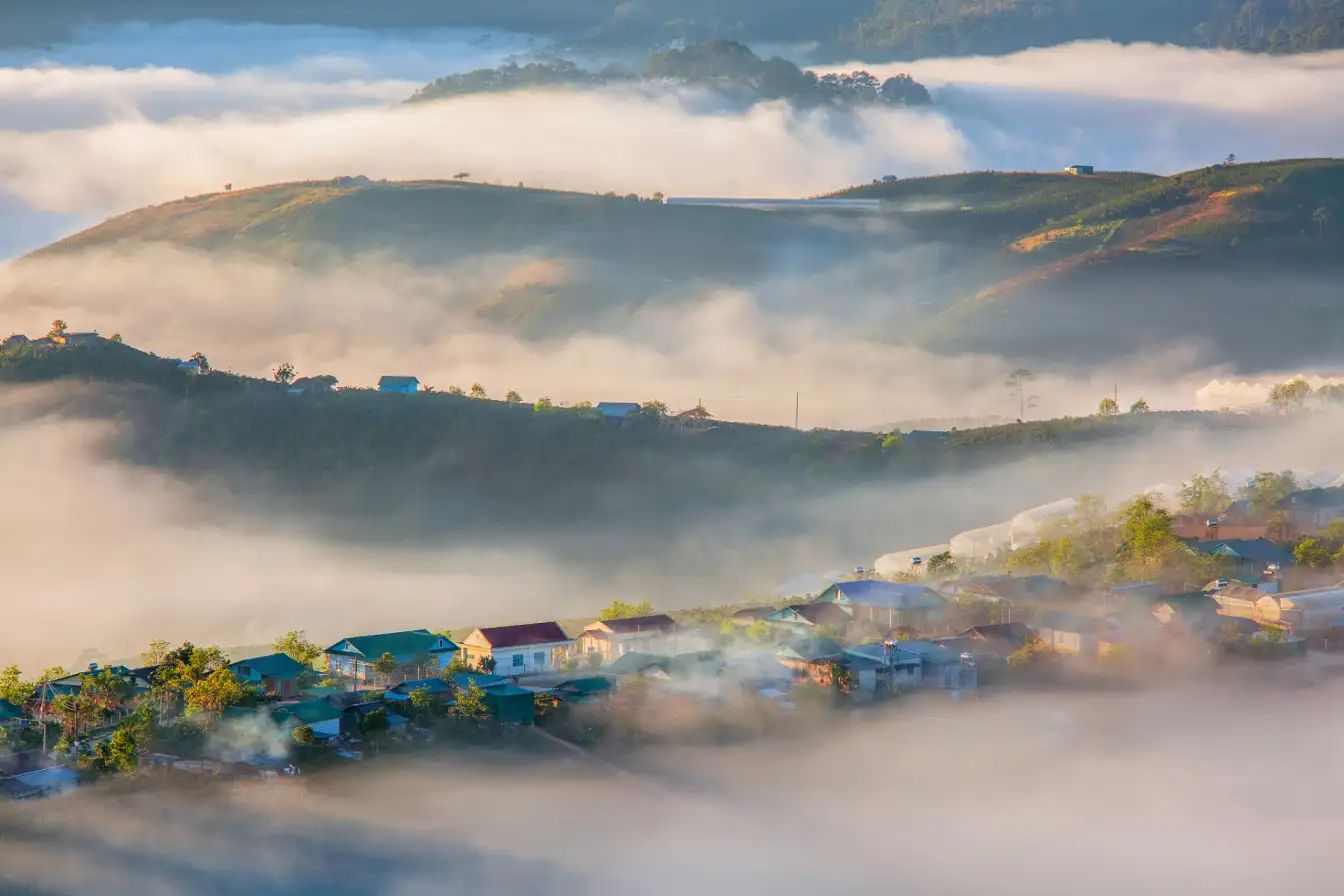 Shangri-La, China adventure travel, Tibetan culture, mountain trekking