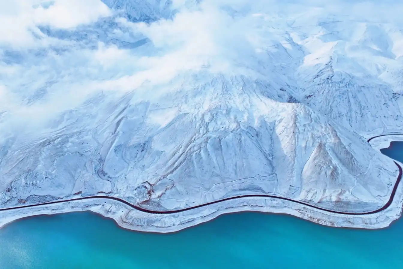 White Sands Lake,Xinjiang tourism,Natural beauty,Outdoor adventure,Desert oasis