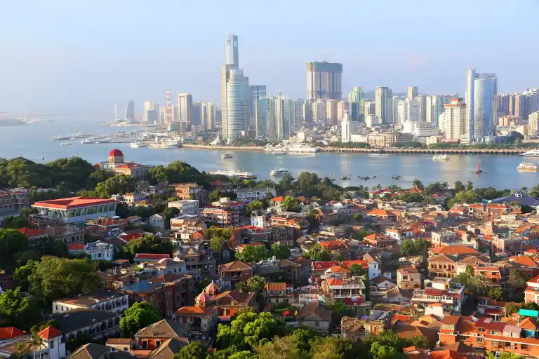 Gulangyu Island history, Zheng Chenggong legacy, coastal beauty