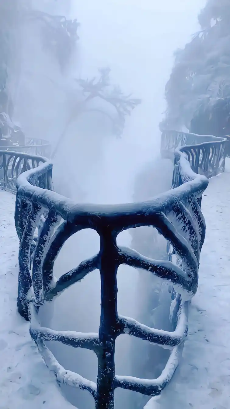 Zhangjiajie, China travel, Winter tourism