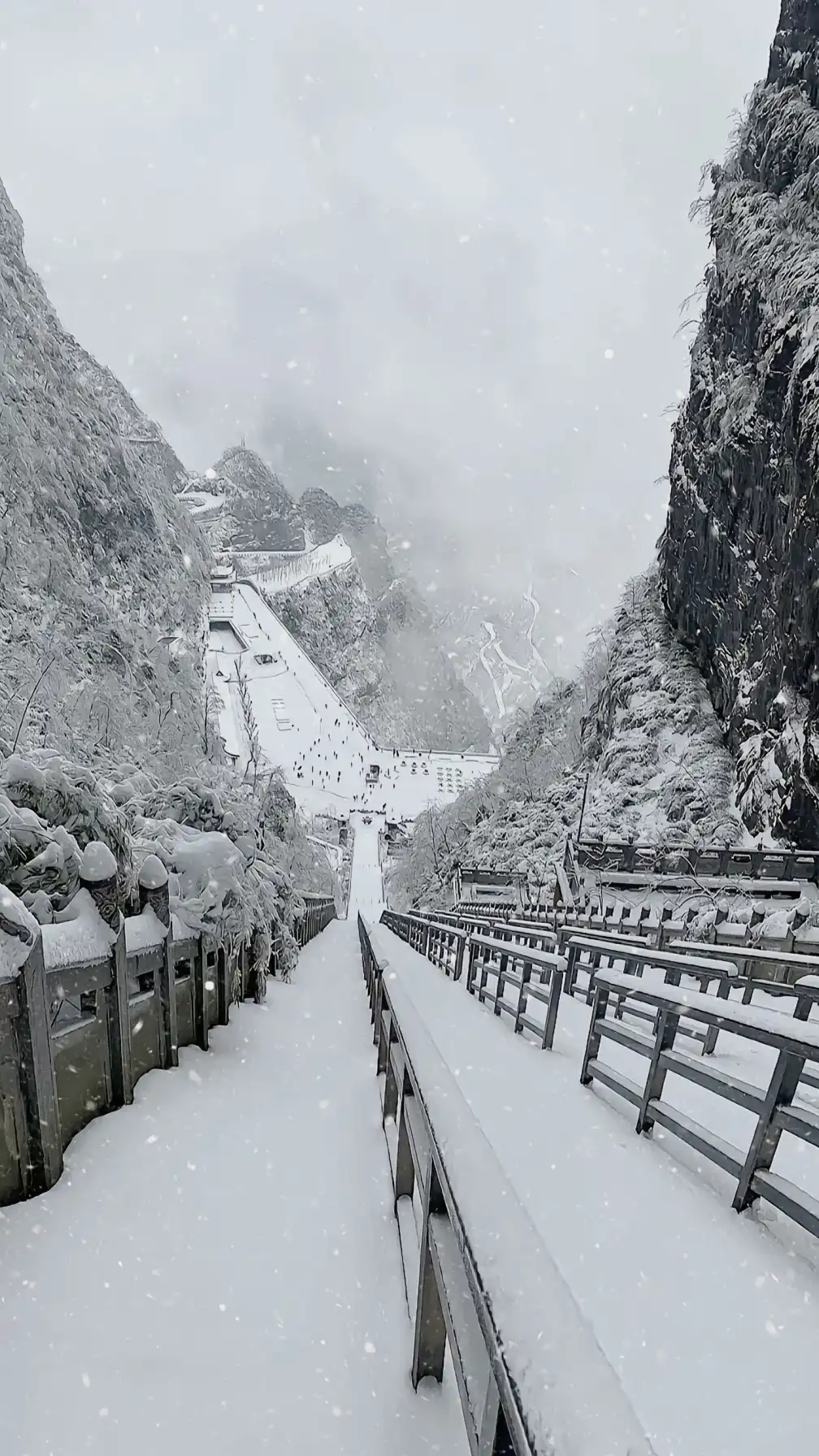 Zhangjiajie, China travel, Winter tourism