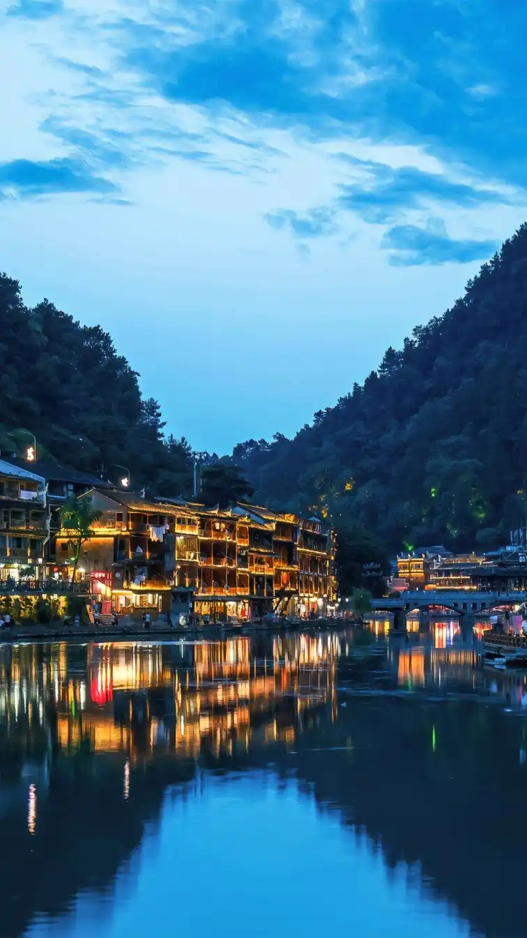 Phoenix Ancient Town travel, China tourism, family trip