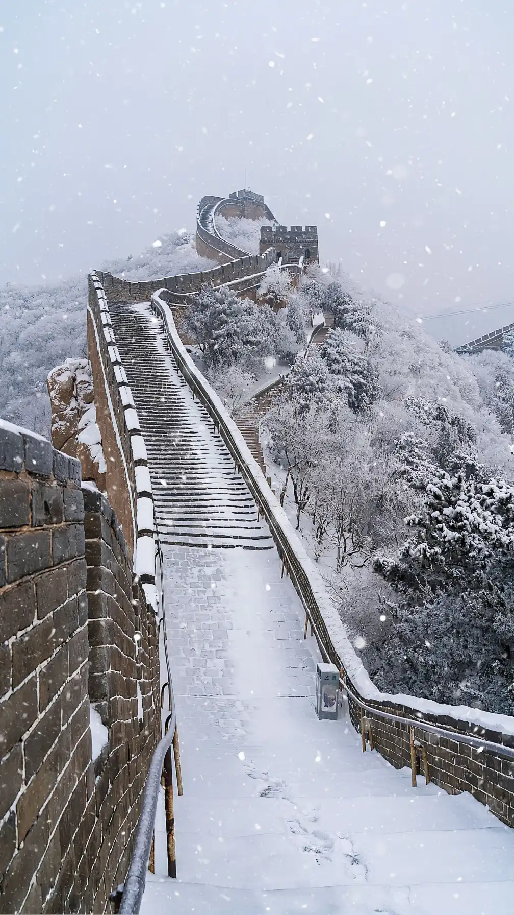 Badaling Great Wall, winter hiking, family adventure