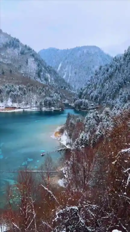 Jiuzhaigou winter, snowfall in China, scenic beauty