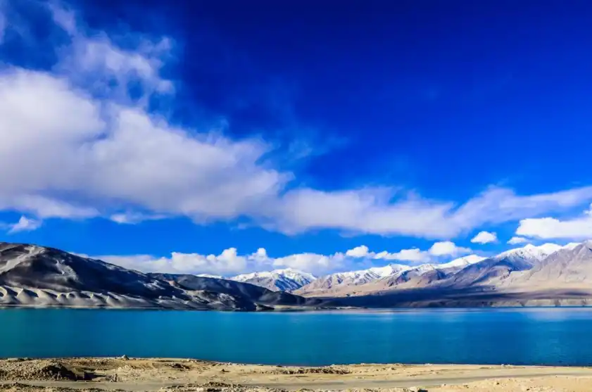 Baisha Lake, White Sand Lake, free viewing spots, scenic guide, Xinjiang travel tips, budget travel